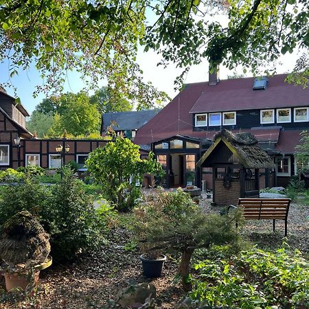 Ferien- und Reitsport Hotel Brunnenhof Suhlendorf Exterior foto